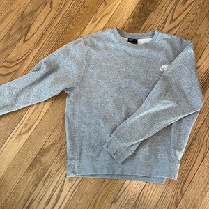 Nike men’s swearshirt